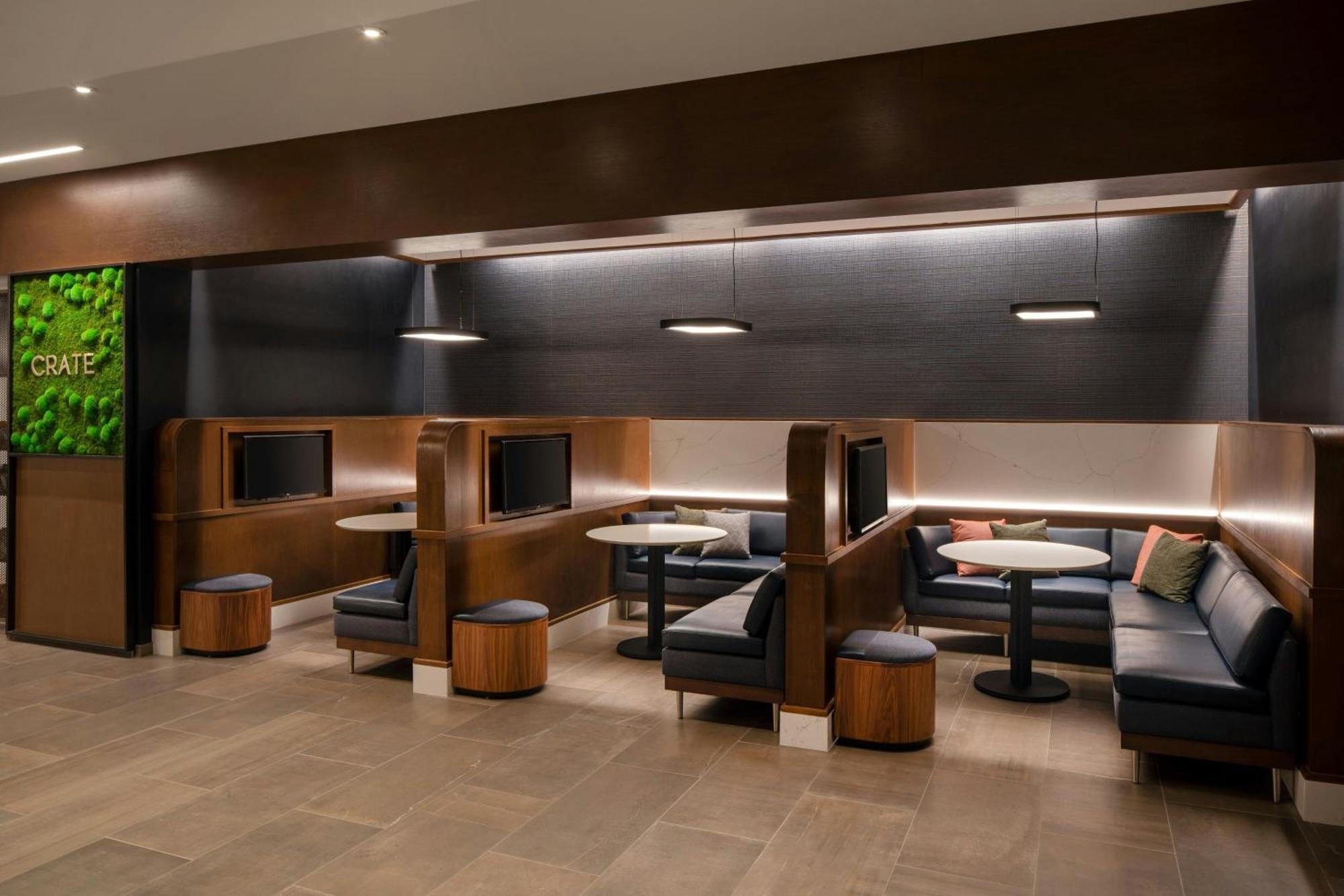 Courtyard By Marriott Fresno Clovis Hotel Exterior photo